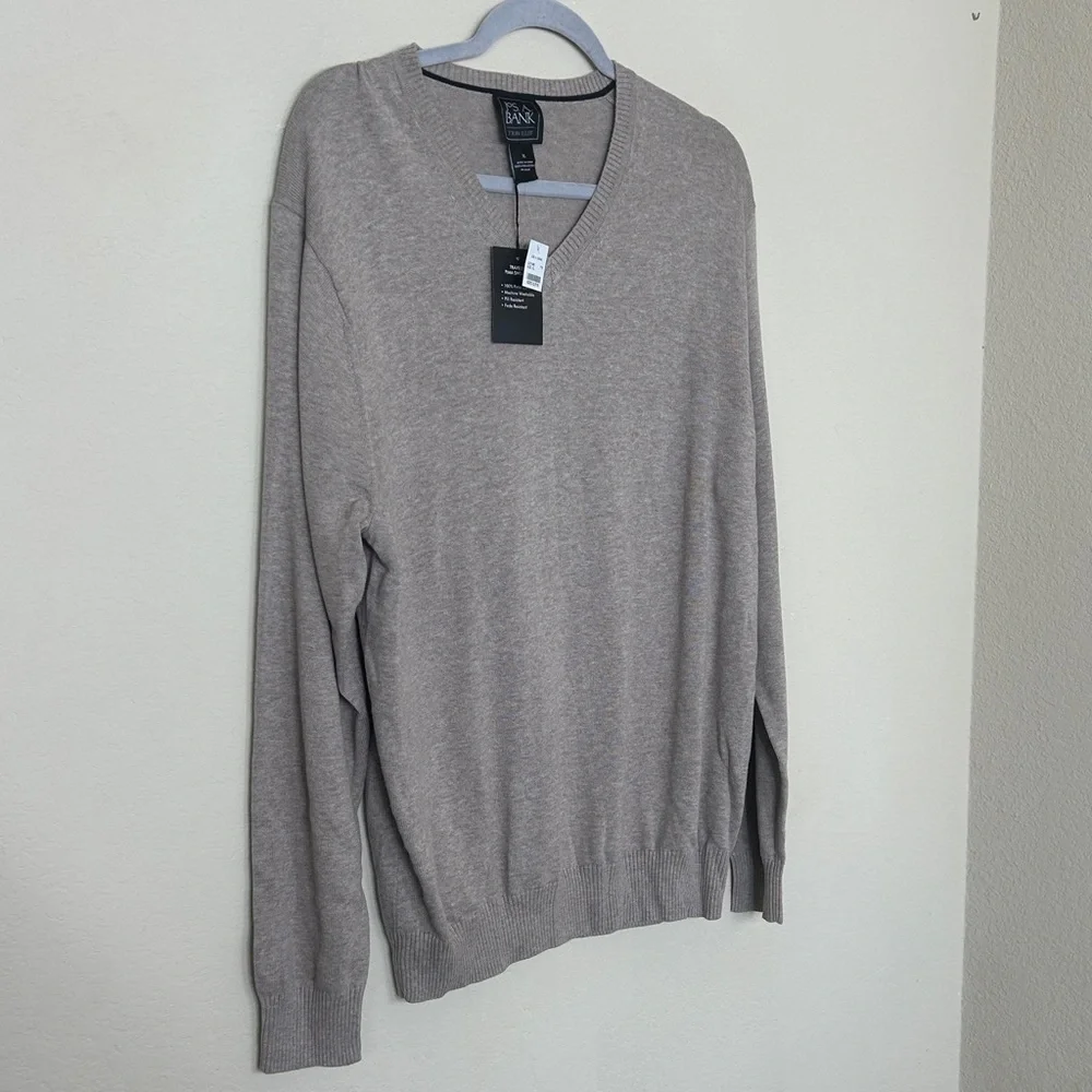 NWT- JoS A. Bank Men’s Traveler Pima V Neck Sweater Size XL - Picture 2 of 6